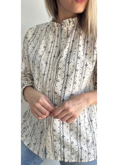 Blusa Cuello Mao Puntilla