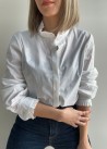 Camisa elástica con frunce en puño- cuello