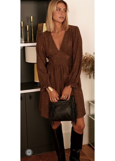 Vestido bordado corto chocolate