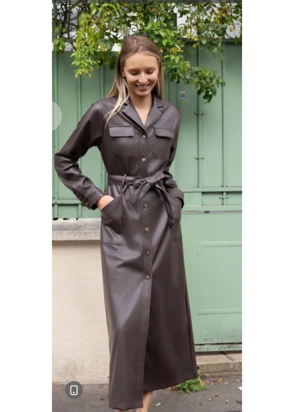 Vestido ecopiel chocolate manga larga