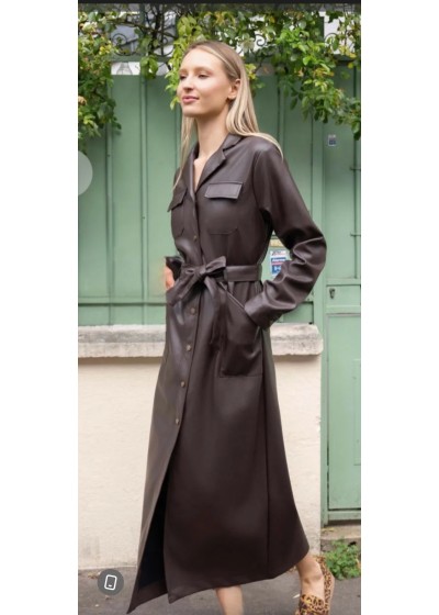 Vestido ecopiel chocolate manga larga