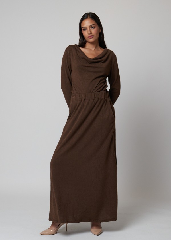 Conjunto falda bolsillos y camiseta