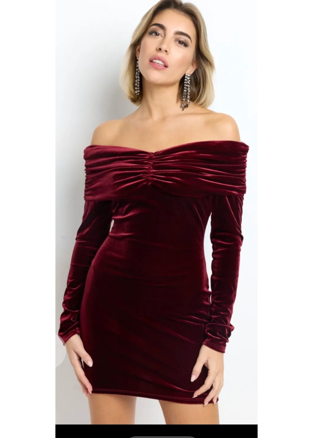 Vestido bardot corto terciopelo/manga larga