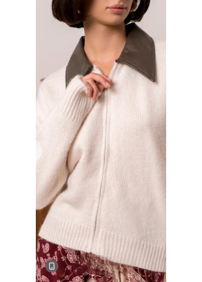 Chaqueta punto cuello ecopiel chocolate