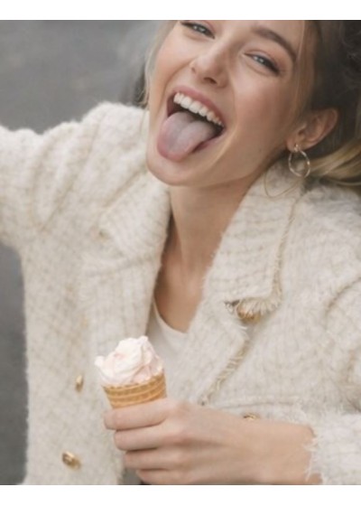 Chaqueta Chanel larga arena