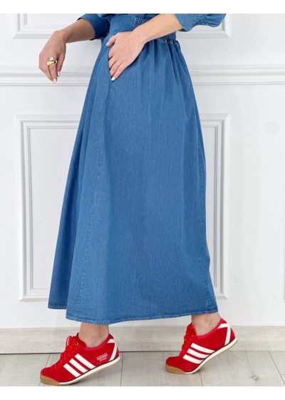 Falda vaquera larga con vuelo y bolsillos