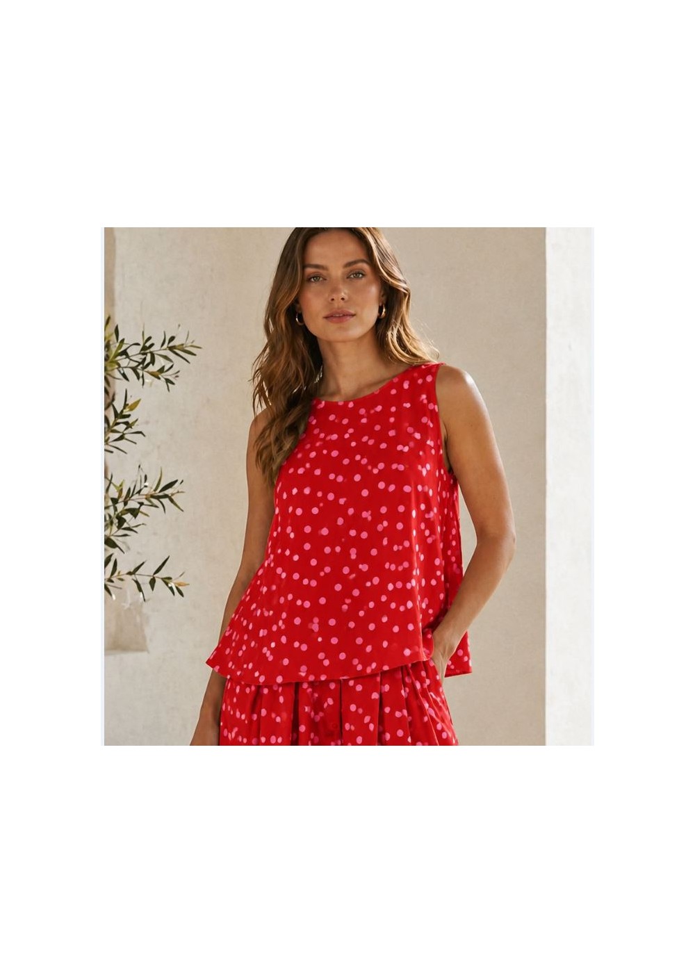 Blusa roja lunares rosa