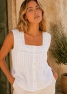 Blusa blanca escote cuadrado