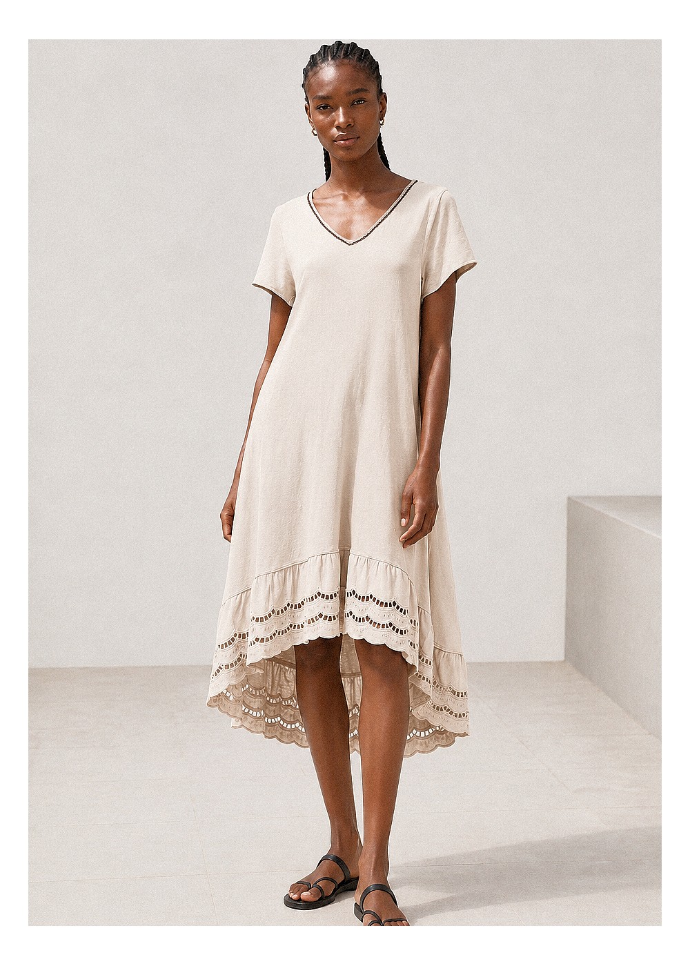Vestido 100% algodón dos largos cuello pico beis