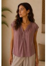 Blusa botones satinada berenjena