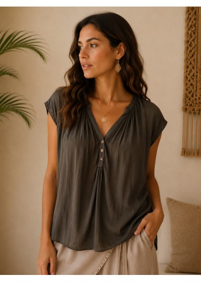 Blusa botones satinada...