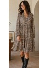 Vestido  frunce cuello pico y volante beis