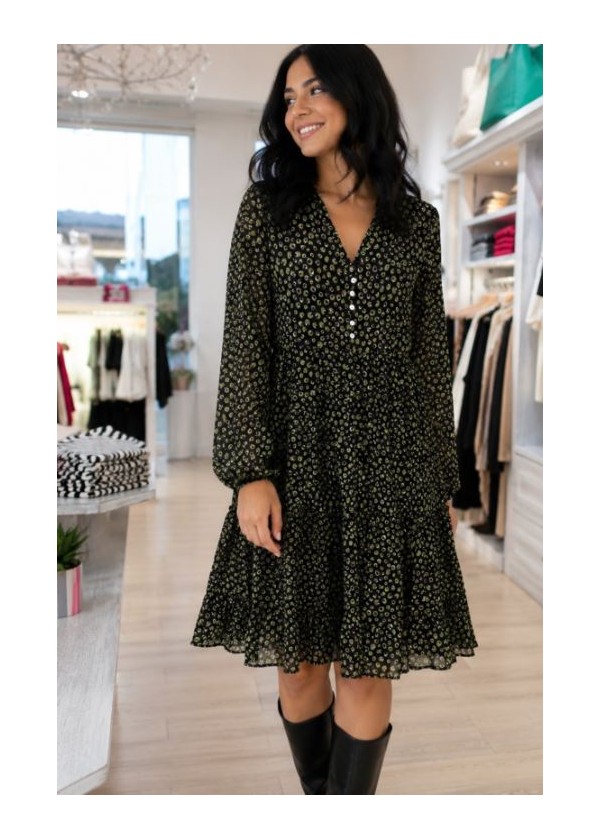 Vestido  frunce cuello pico y volante